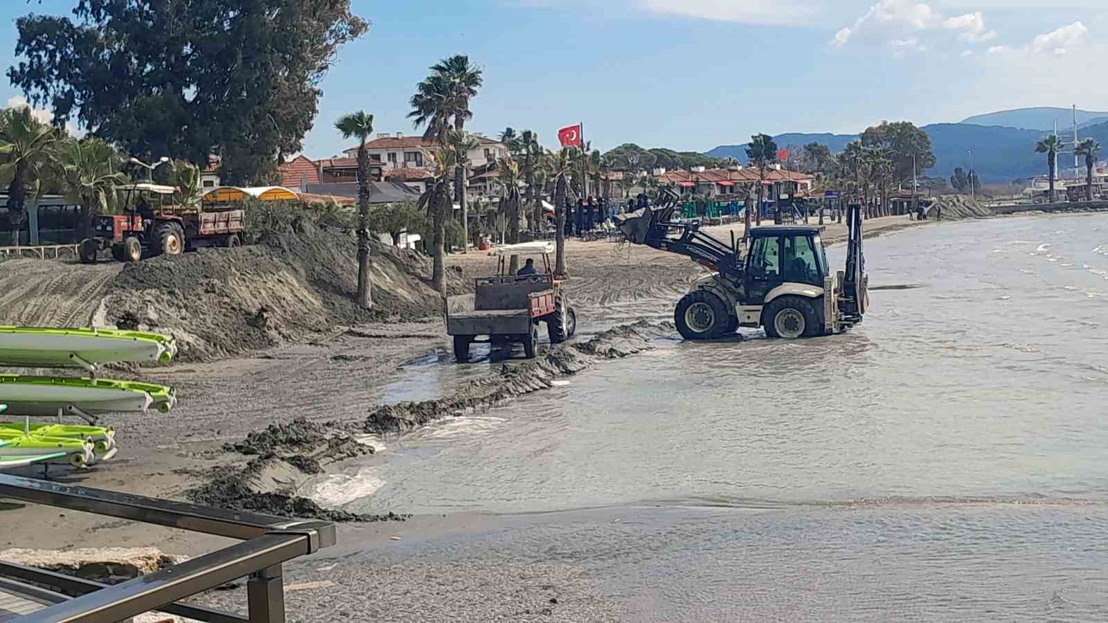 Akyaka sahilinde yaz sezonu