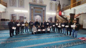 Köyceğiz’de Kur’an eğitimi alan kursiyerlere belge verildi