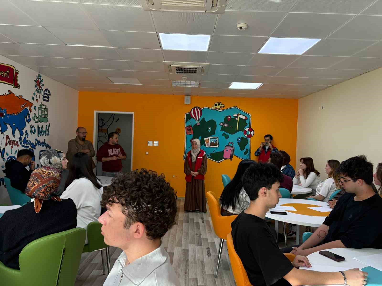 Muğla’nın Menteşe ilçesinde gençlerin