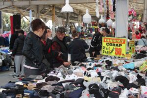 Muğlaspor yararına düzenlenen panayıra vatandaşlar ilgi gösterdi