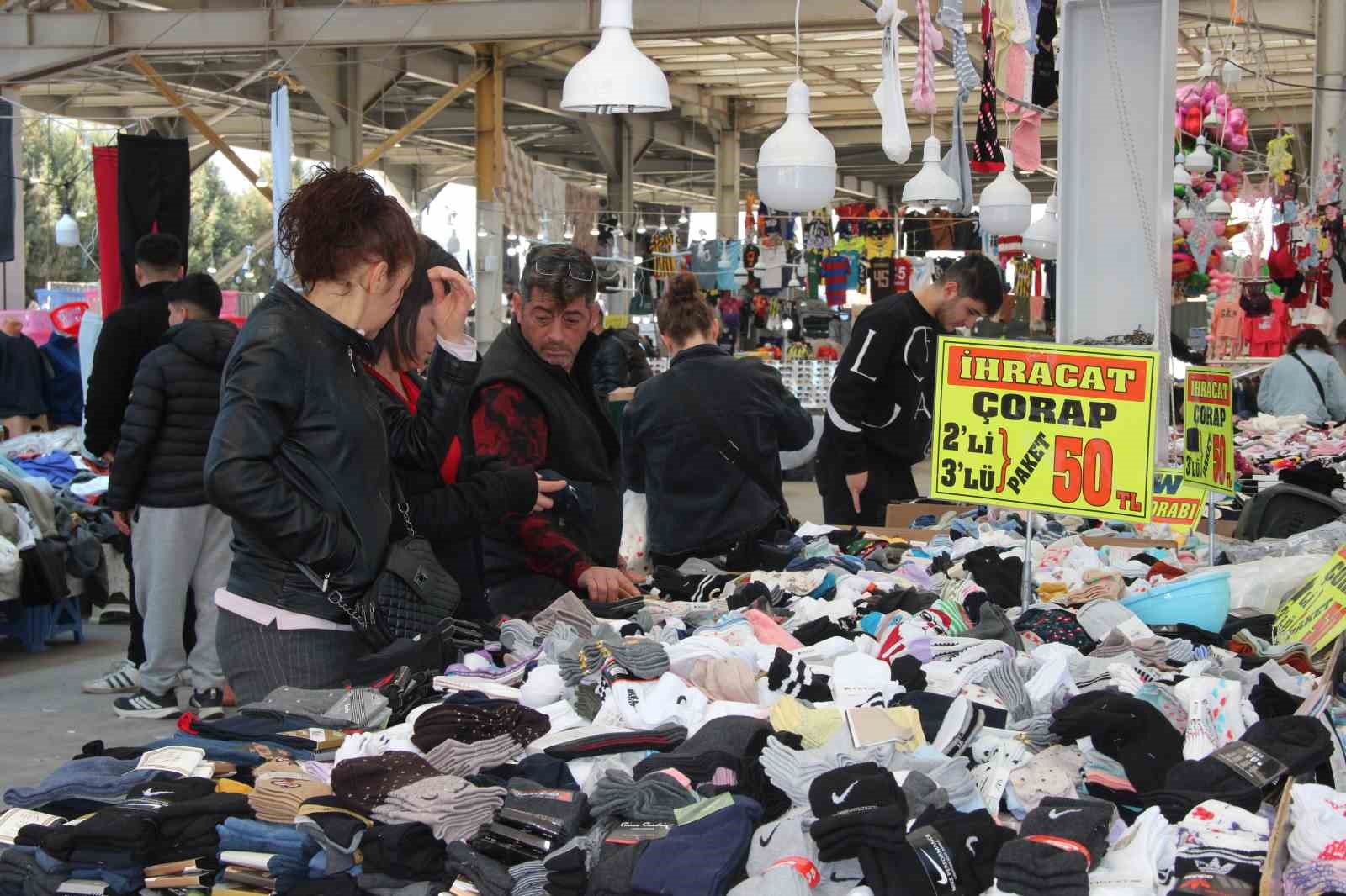 Muğlaspor yararına düzenlenen panayıra, vatandaşlardan