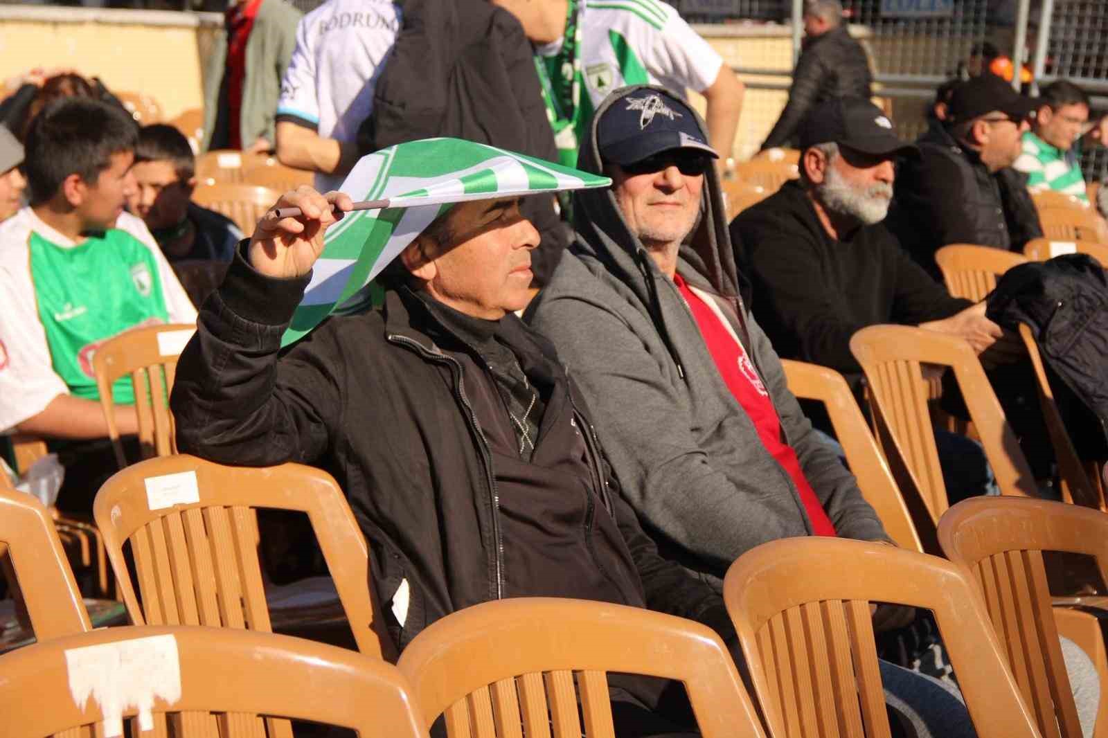 Seyircisiz oynama cezası nedeniyle