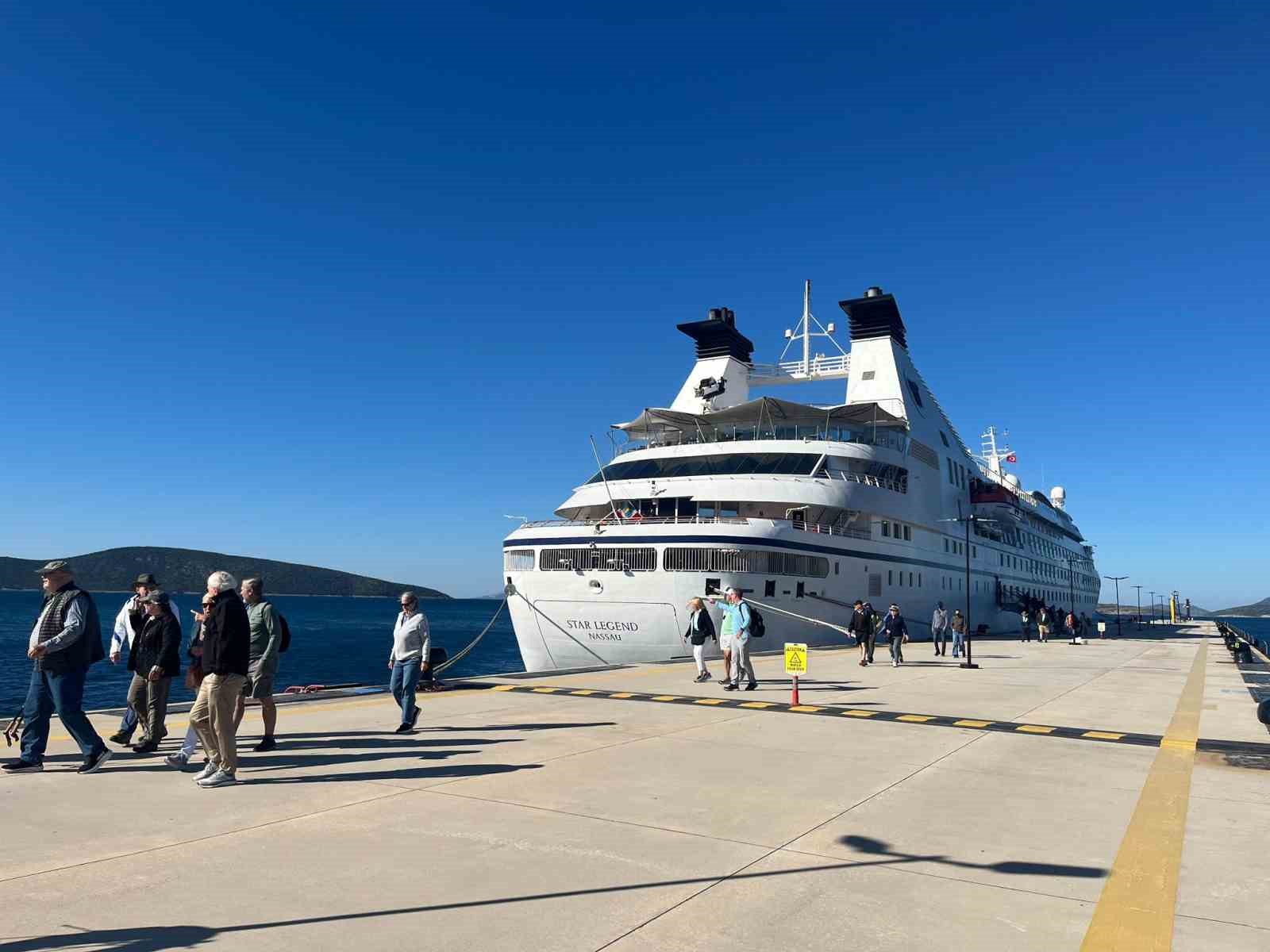 Star Legend isimli kruvaziyer, Muğla’nın