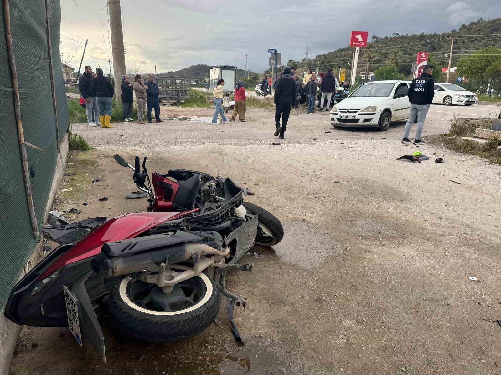 Fethiye’de otomobil ile motosikletin çarpıştığı