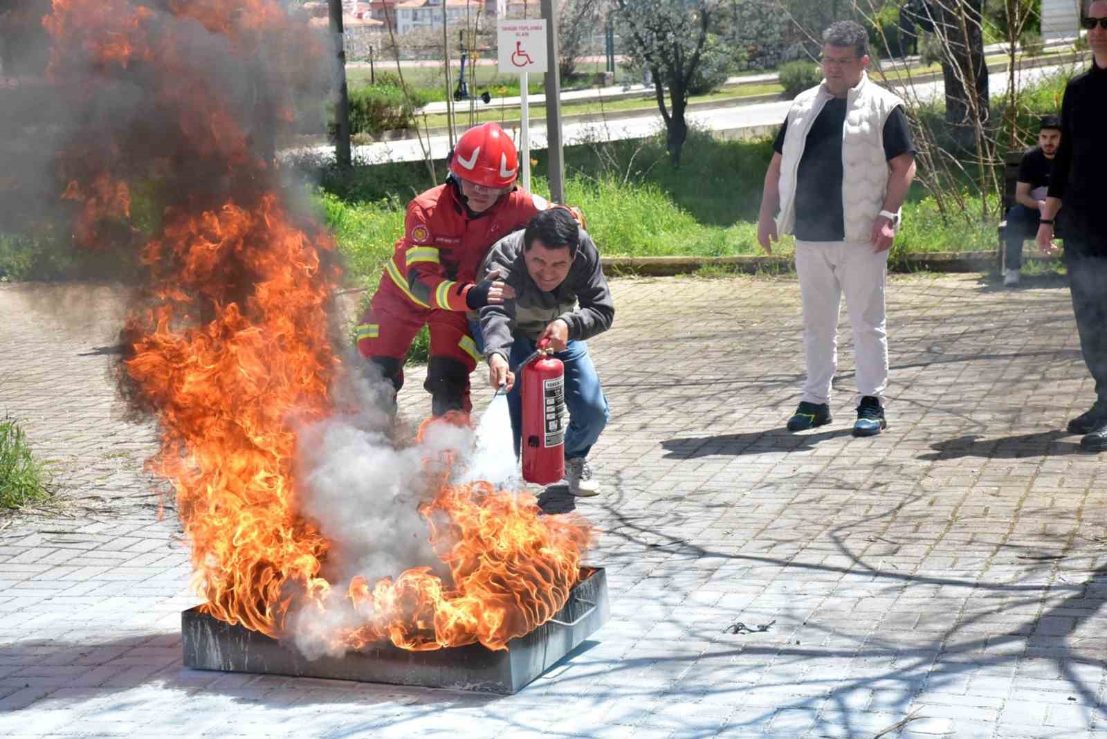 MSKÜ akademik ve idari personeline,