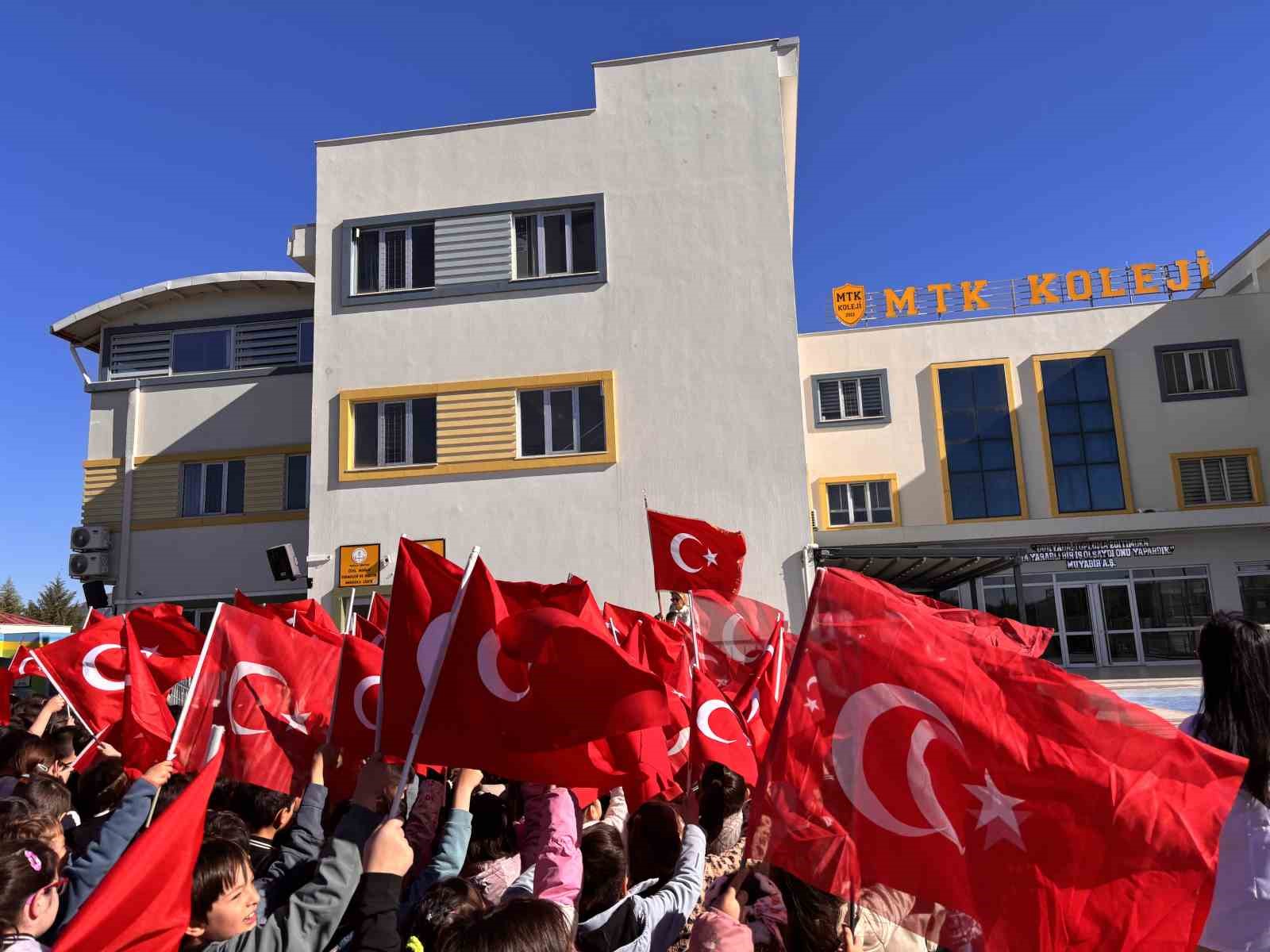 MTK Koleji’nde, okul saldırısında öğrencilerini