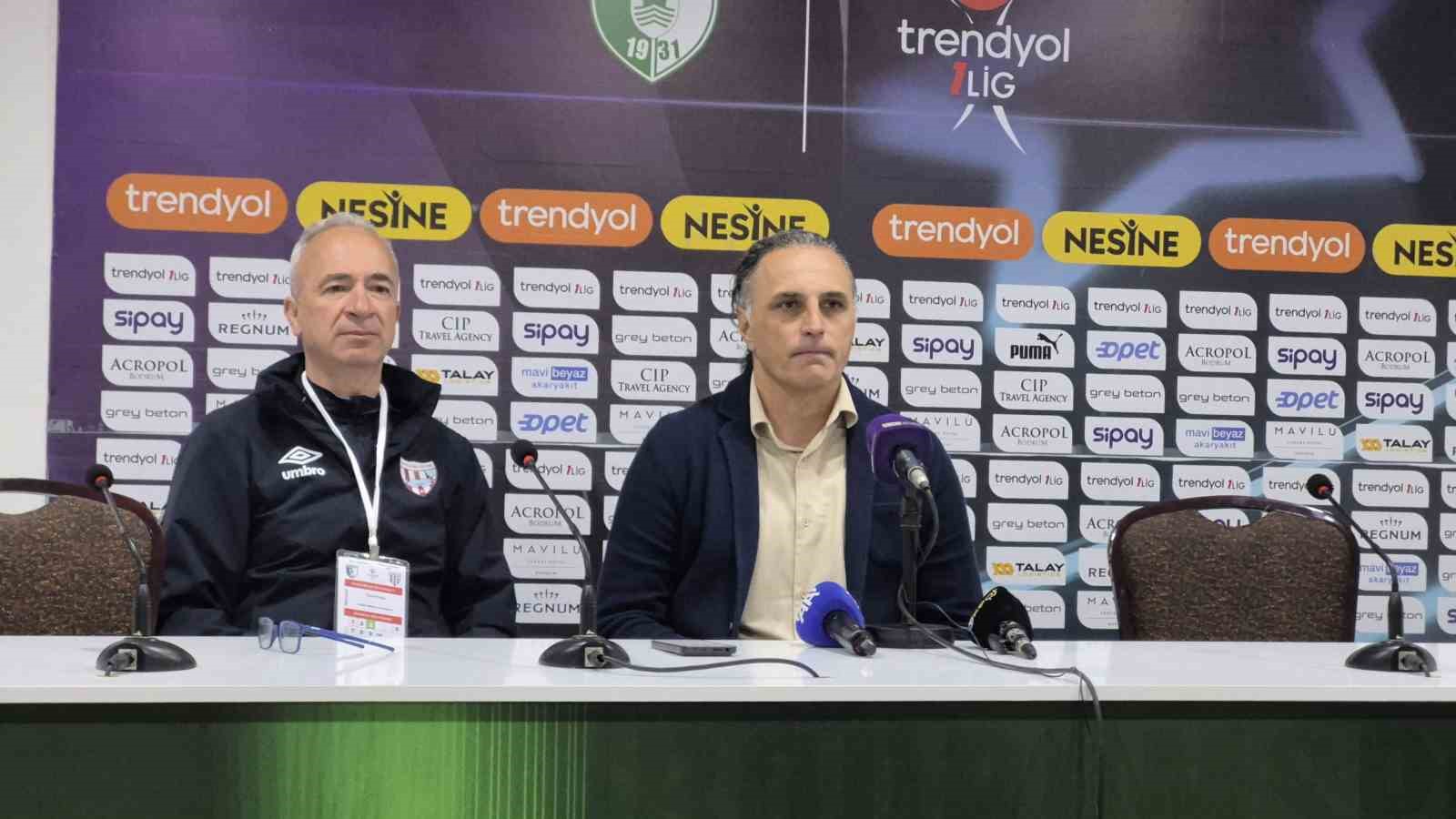 Bandırmaspor Teknik Direktörü Mustafa Gürsel,