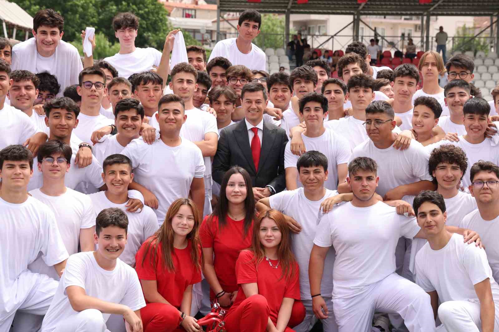 Marmaris’te 19 Mayıs coşkusu