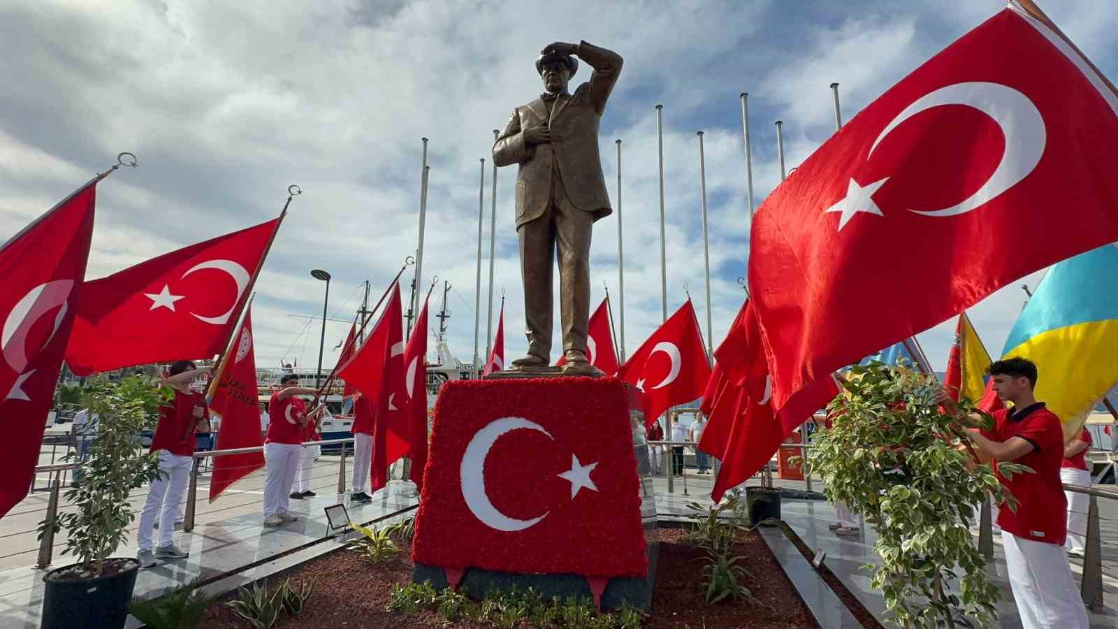 Ulu Önder Mustafa Kemal