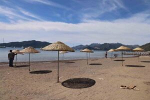 Marmaris’te halk plajları sezona hazırlanıyor