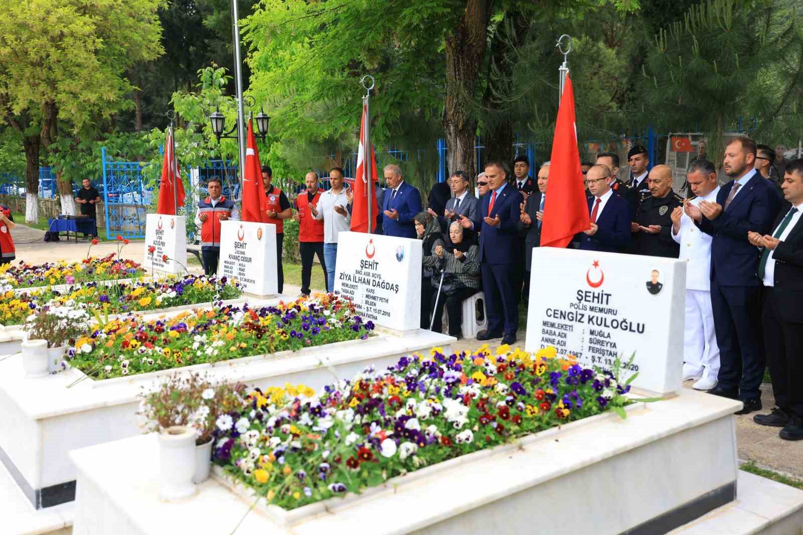Muğla Valisi Dr. İdris Akbıyık,