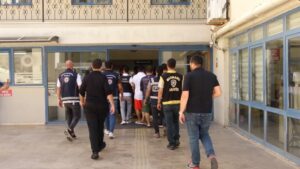 Marmaris’te göçmen kaçakçılığı operasyonunda yakalanan 7 şüpheli tutuklandı
