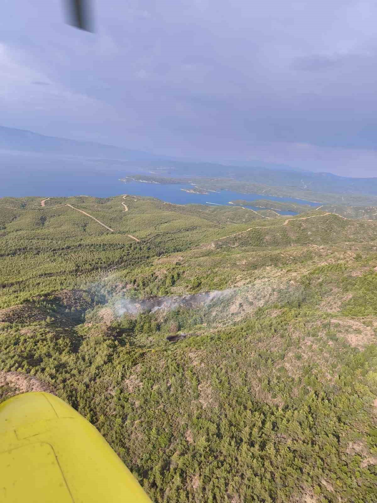 Muğla’nın Marmaris ilçesinde çıkan yıldırım